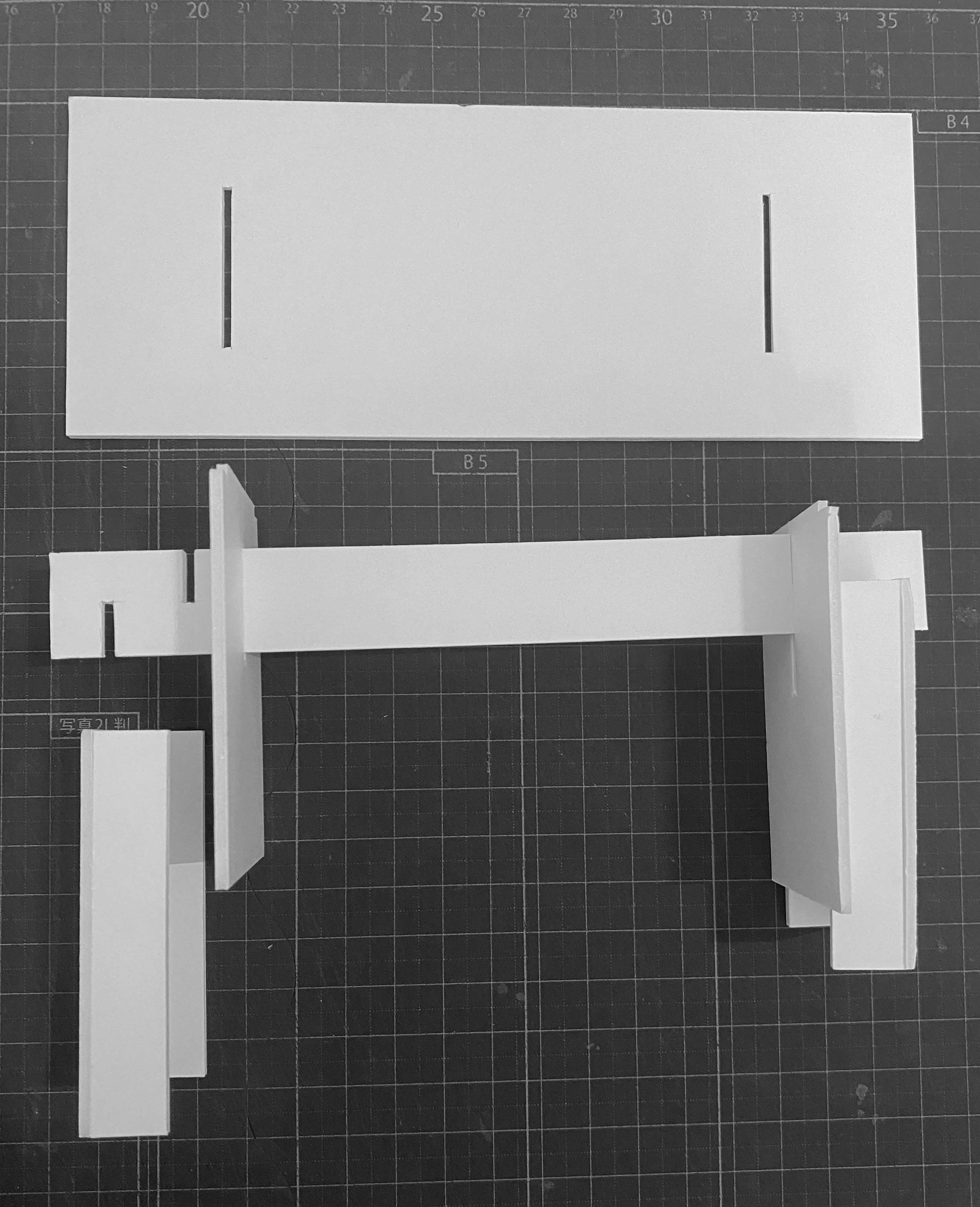 Work Desk RYOSUKE AKAGI DESIGN