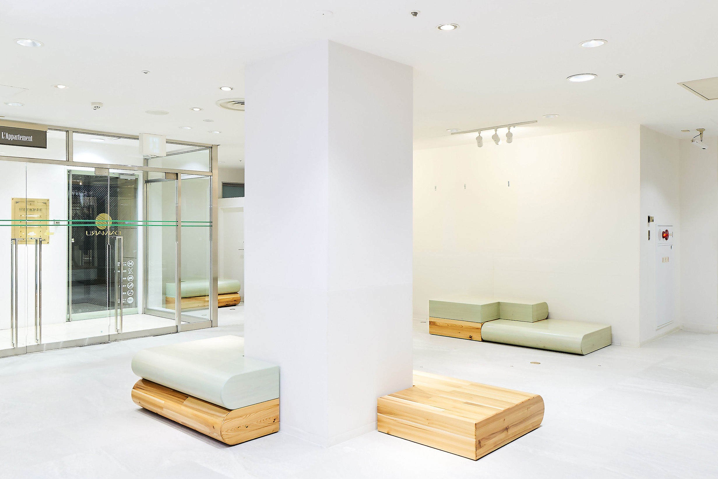 48.6 RYOSUKE AKAGI DESIGN